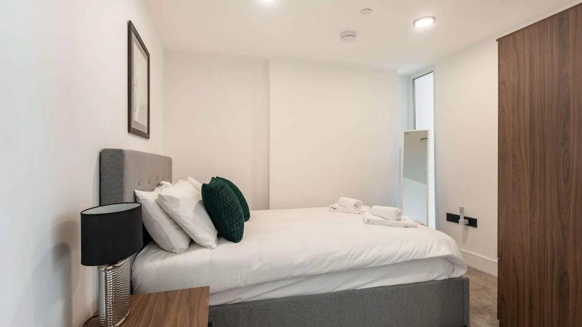 Stunning 1 Bedroom Apartment In Central Σέφιλντ