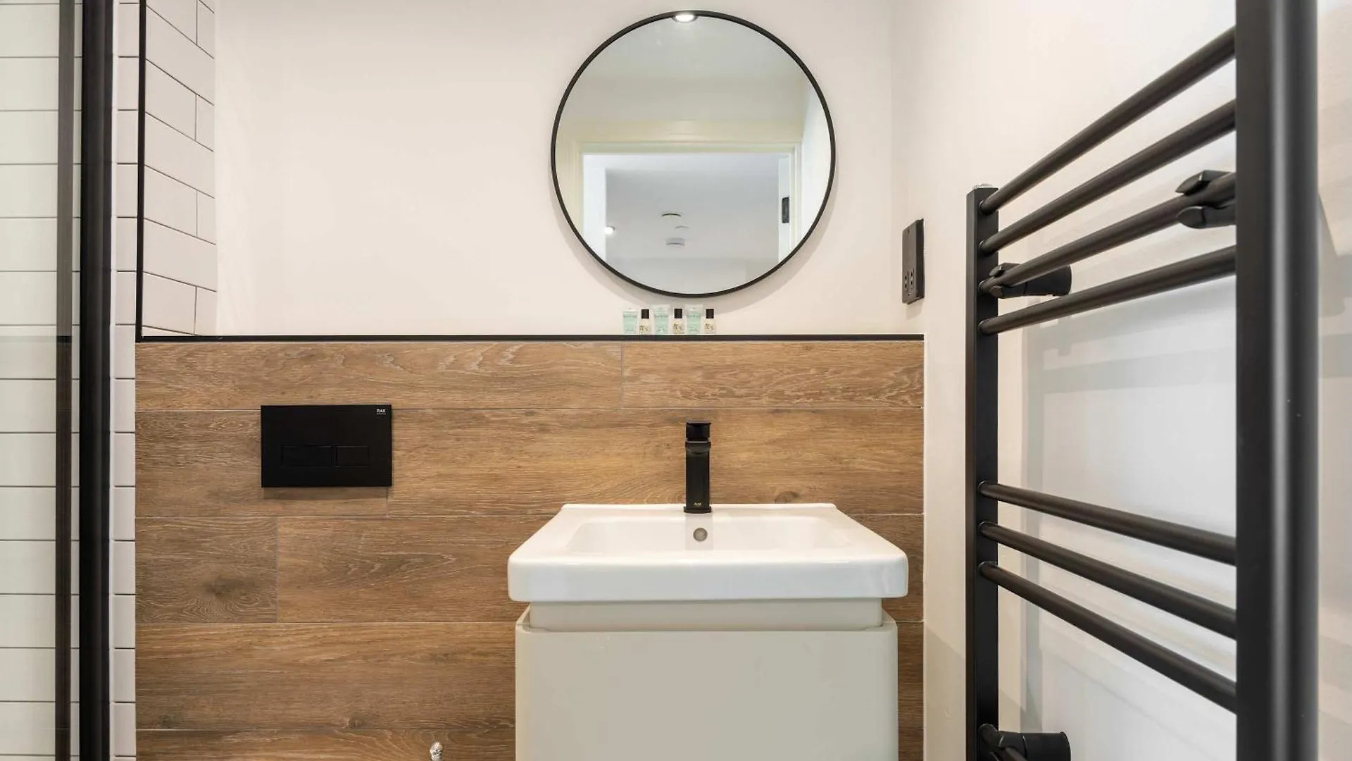 Stunning 1 Bedroom Apartment In Central Σέφιλντ